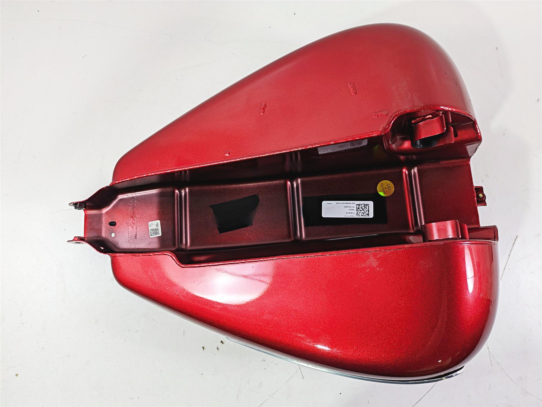 2019 Indian Chieftain Limited Ruby Red Fuel Gas Petrol Tank -Great Shape 1021997 {{ shop.shopifyCountryName }} - Mototech271