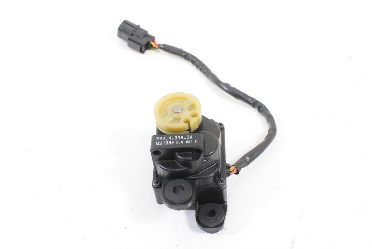 2016 Ducati Hypermotard 939 SP Exhaust Flap Motor Valve Actuator 59340393A {{ shop.shopifyCountryName }} - Mototech271