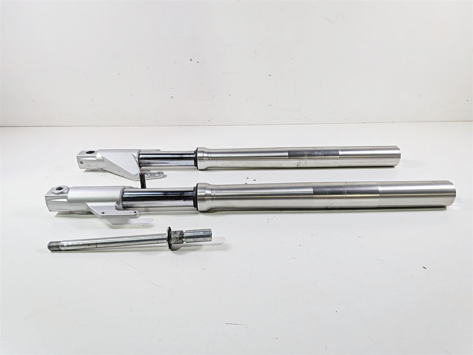 2005 Suzuki VZ800 M50 Boulevard Straight Front Fork Set 51103-39G00 51104-39G00 {{ shop.shopifyCountryName }} - Mototech271