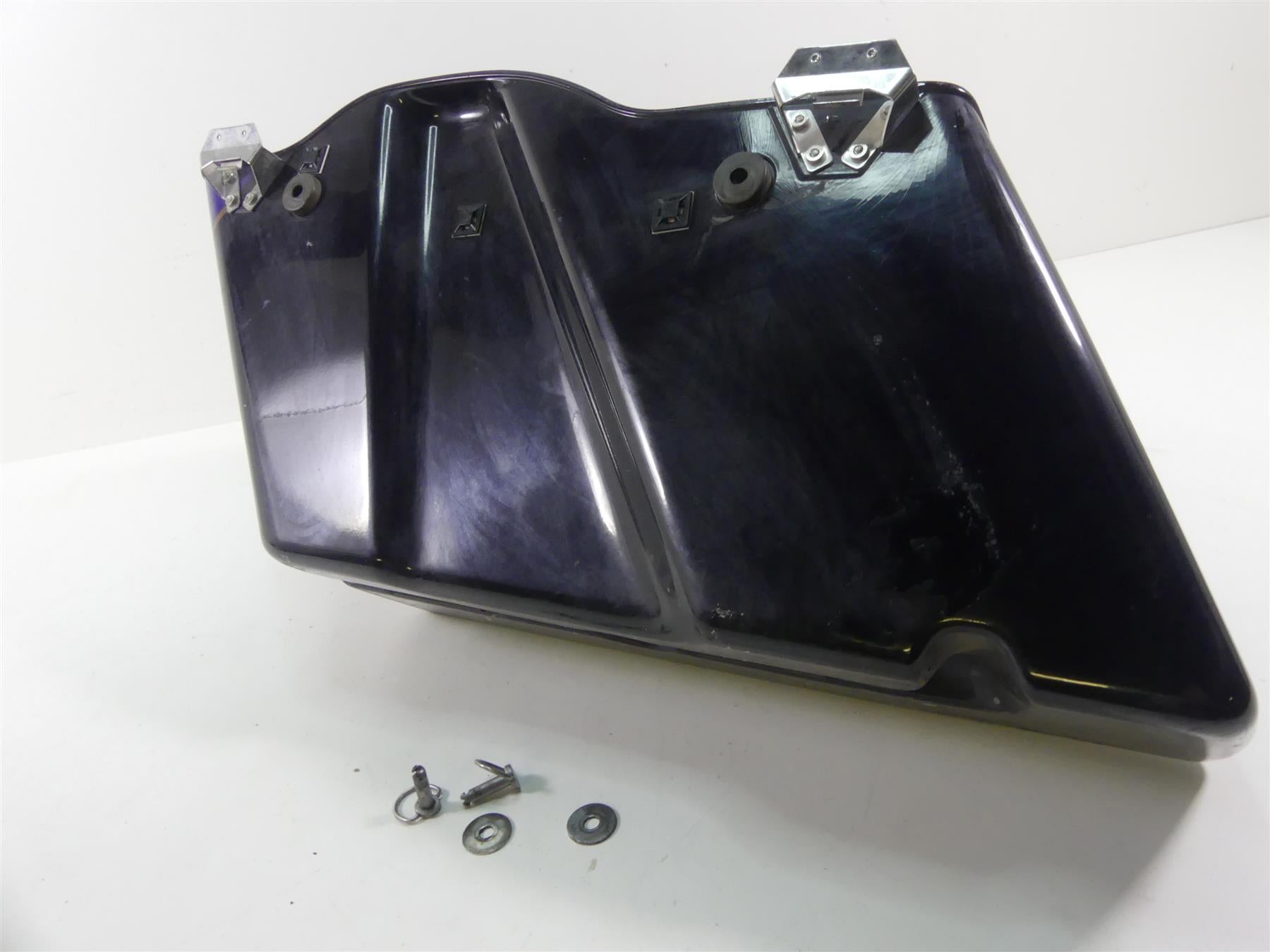 2004 Harley FLHTC SE CVO Electra Glide Right Saddle Bag Saddle Bag 90906-04 {{ shop.shopifyCountryName }} - Mototech271
