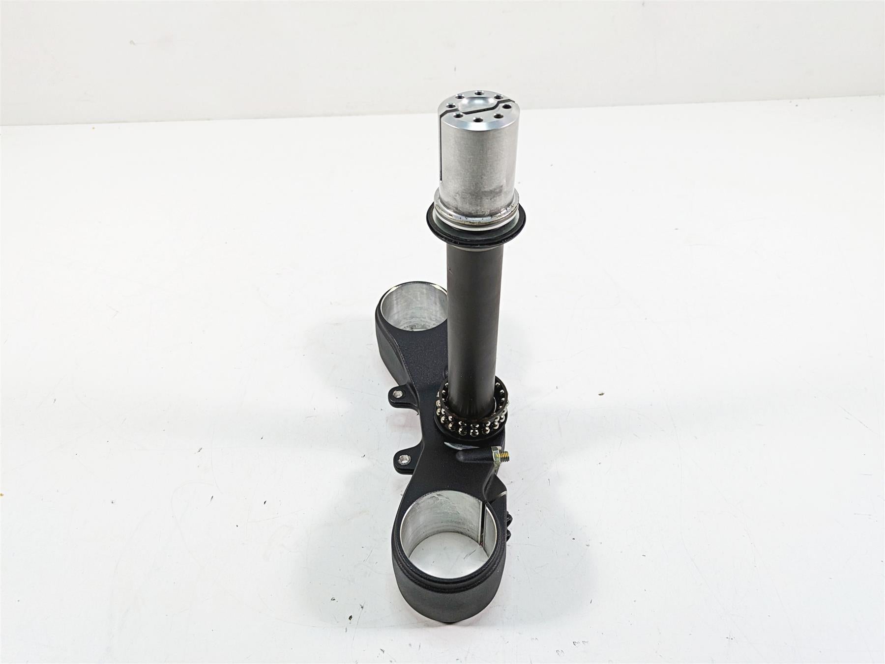 2020 Ducati Hypermotard 950 SP Lower Triple Tree Steering Clamp 34220763AA {{ shop.shopifyCountryName }} - Mototech271