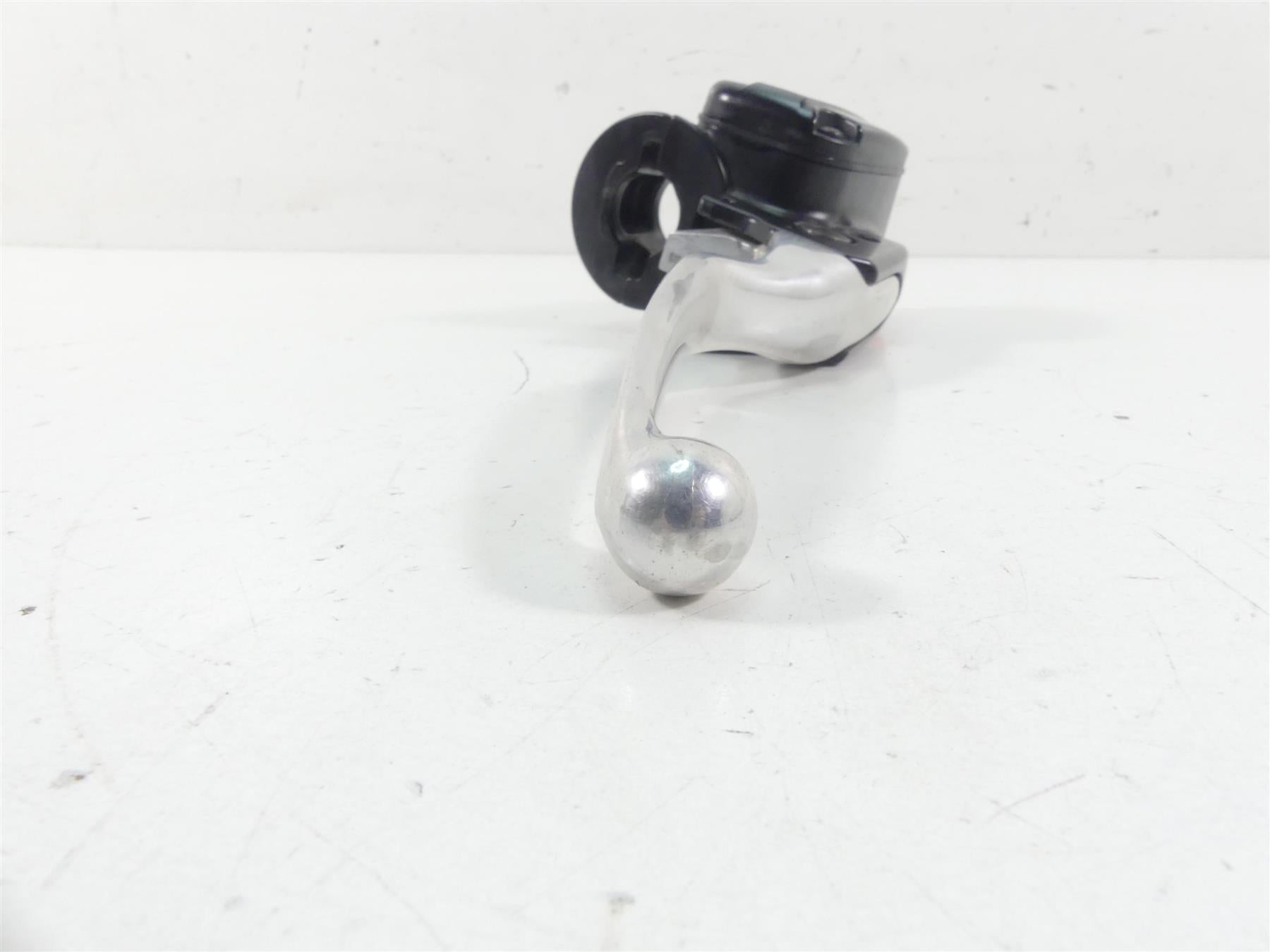2012 Harley Touring FLHTK Electra Glide Front Brake Master Cylinder 44551-08F {{ shop.shopifyCountryName }} - Mototech271