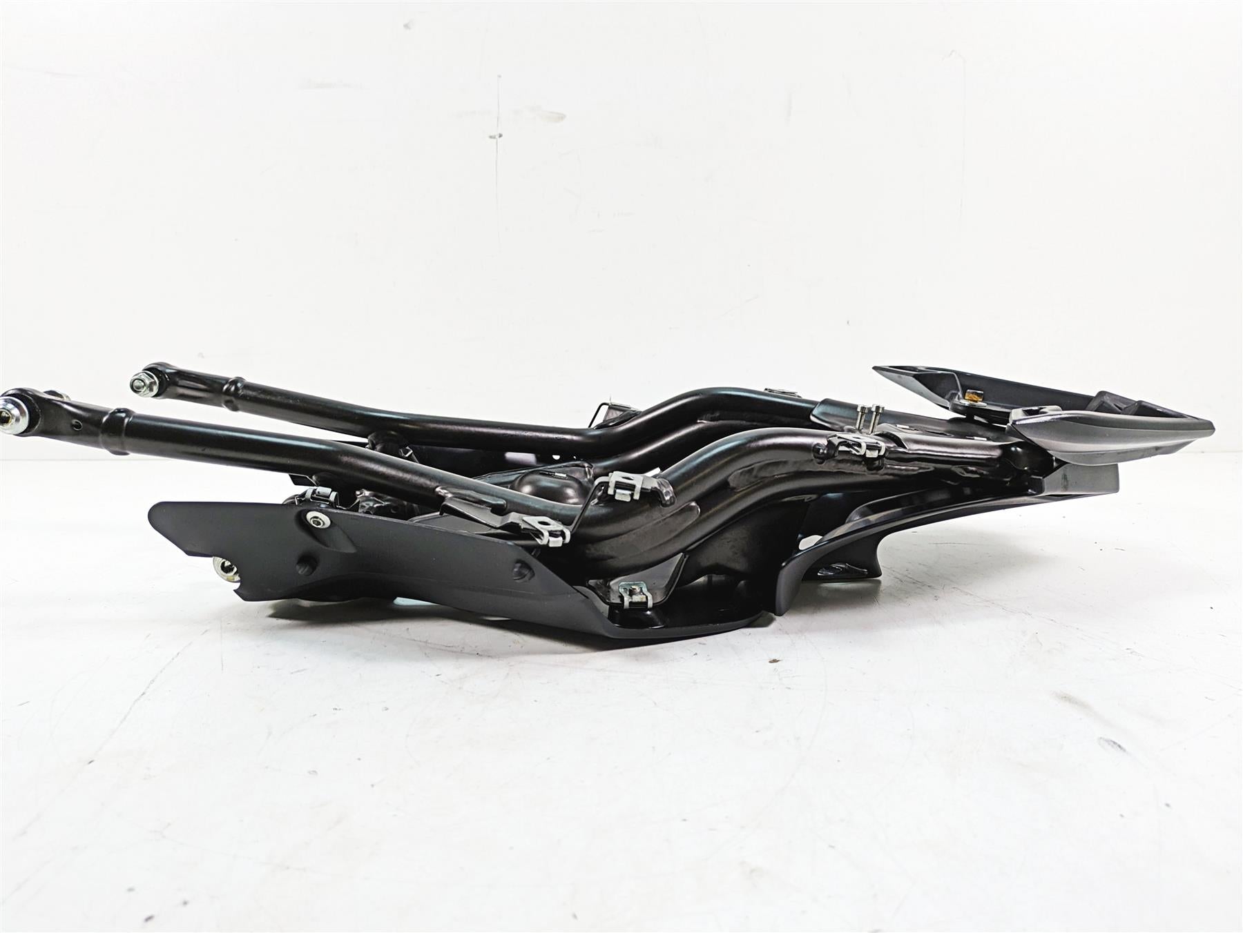 2017 Mv Agusta Dragster 800 Rear Subframe Inner Fender Rear Cover Set 80A0B8858 {{ shop.shopifyCountryName }} - Mototech271