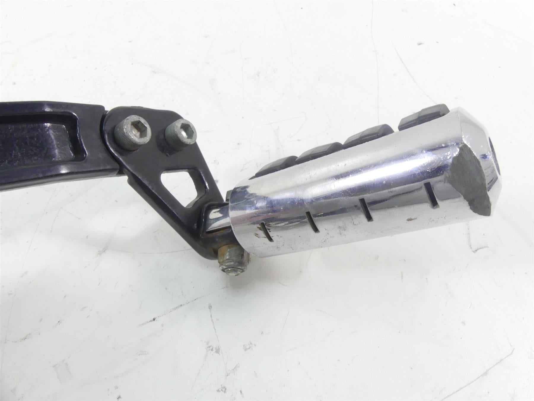 1995 Harley Dyna FXDL Low Rider Rear Passenger Footpeg Set 52740-94 52742-94 {{ shop.shopifyCountryName }} - Mototech271