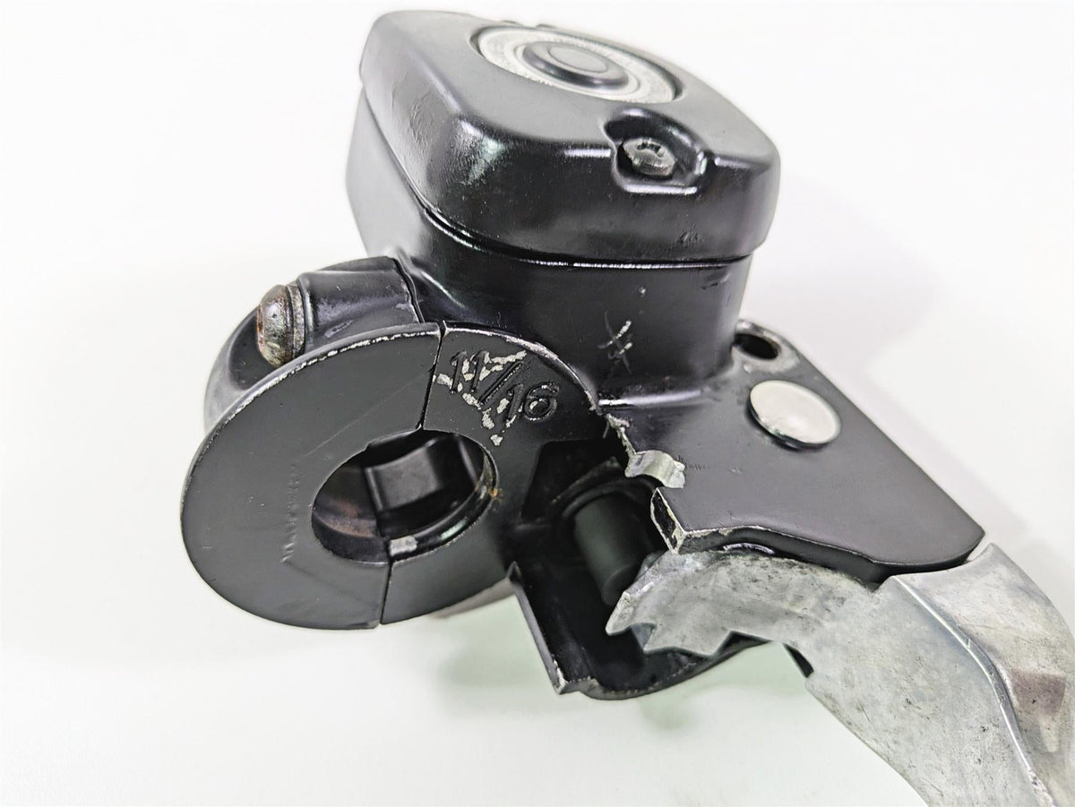 2005 Harley Touring FLHRI Road King Front Brake Master Cylinder 11/16" 41700738 {{ shop.shopifyCountryName }} - Mototech271