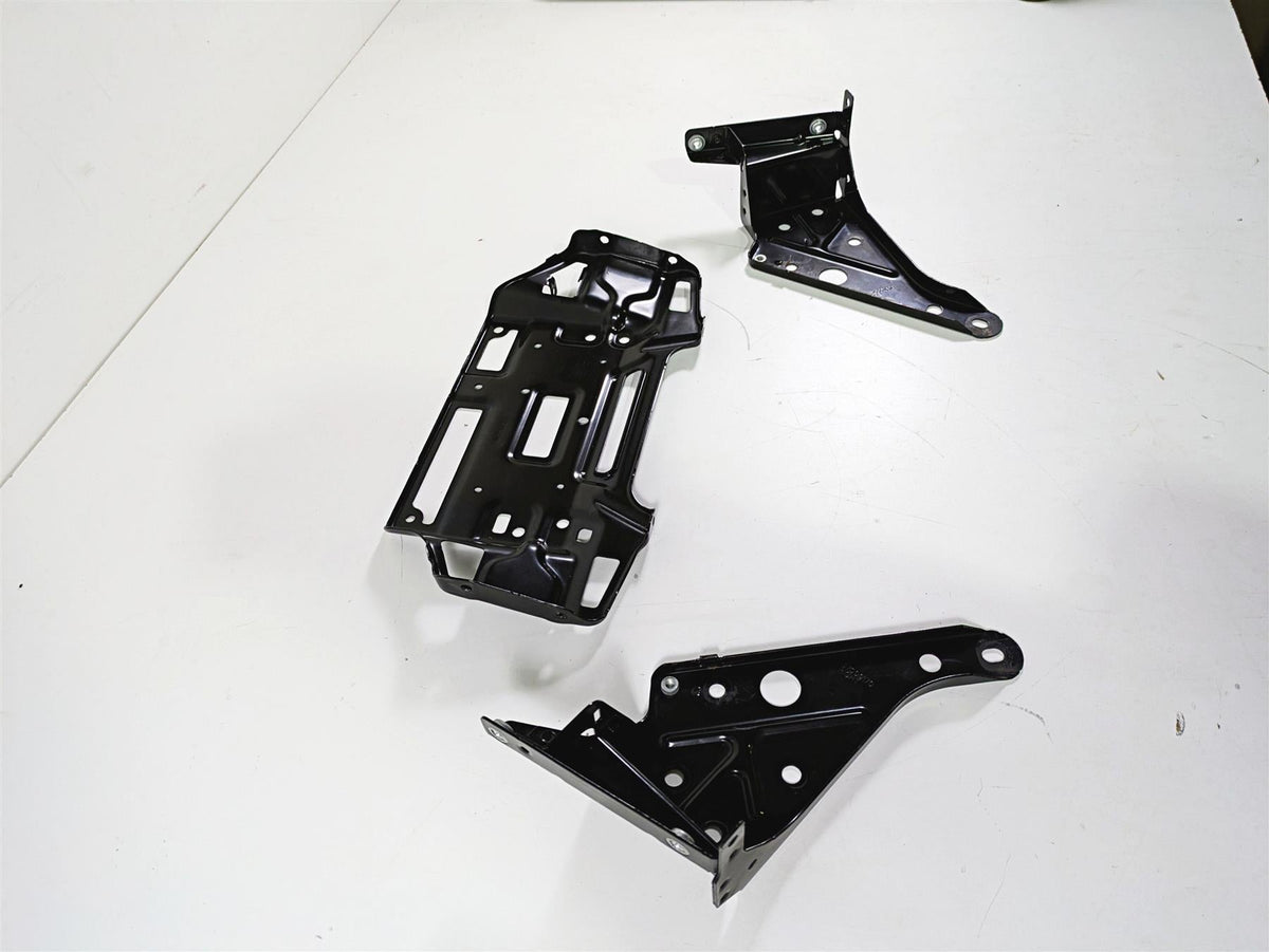 2017 Harley Touring FLHTKSE CVO E-Glide Front Fairing Support Mount Set 57000169 {{ shop.shopifyCountryName }} - Mototech271