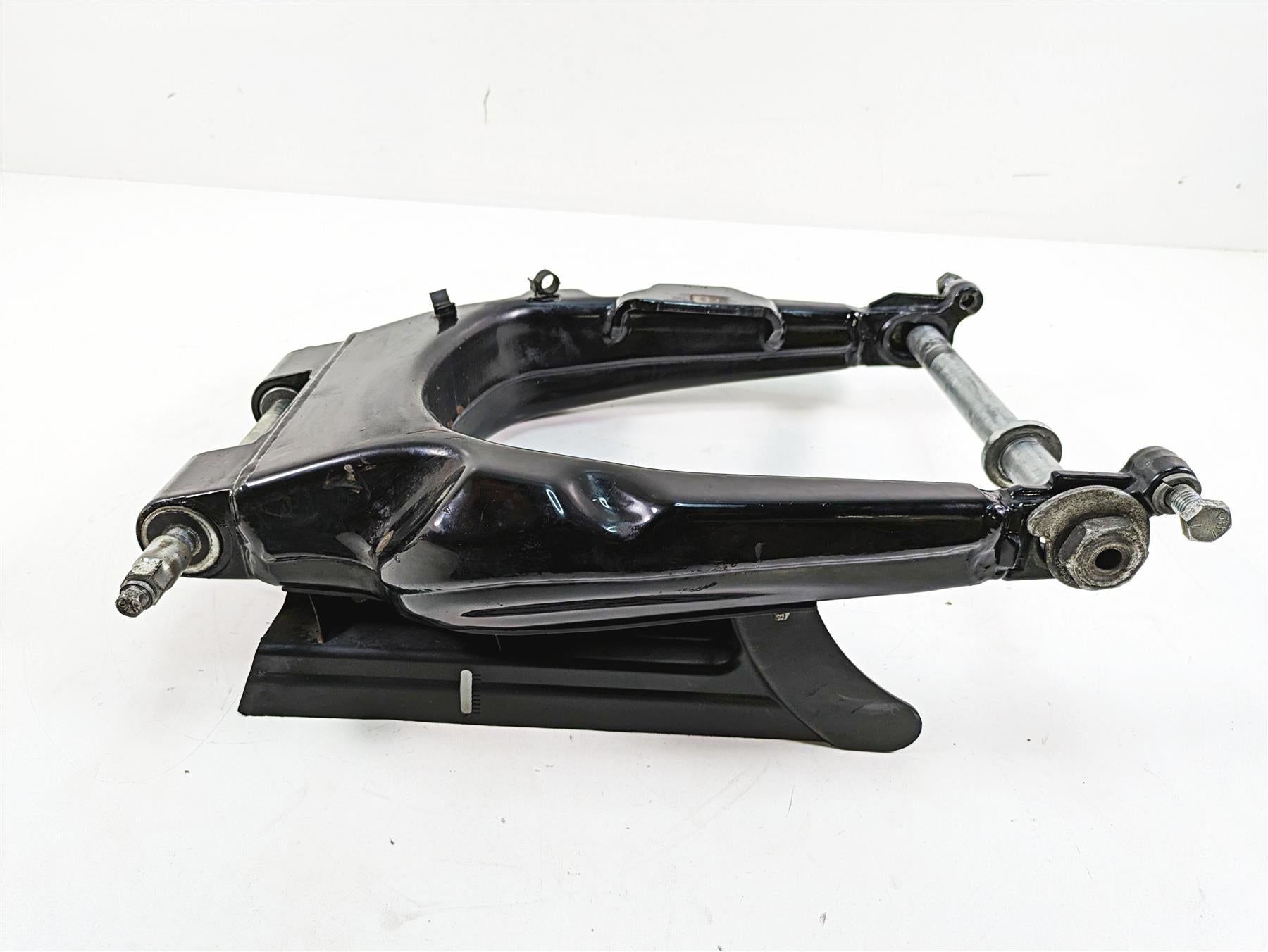 2018 Harley Touring FLHXSE CVO Street Glide Swingarm Swing Arm 47549-09A {{ shop.shopifyCountryName }} - Mototech271