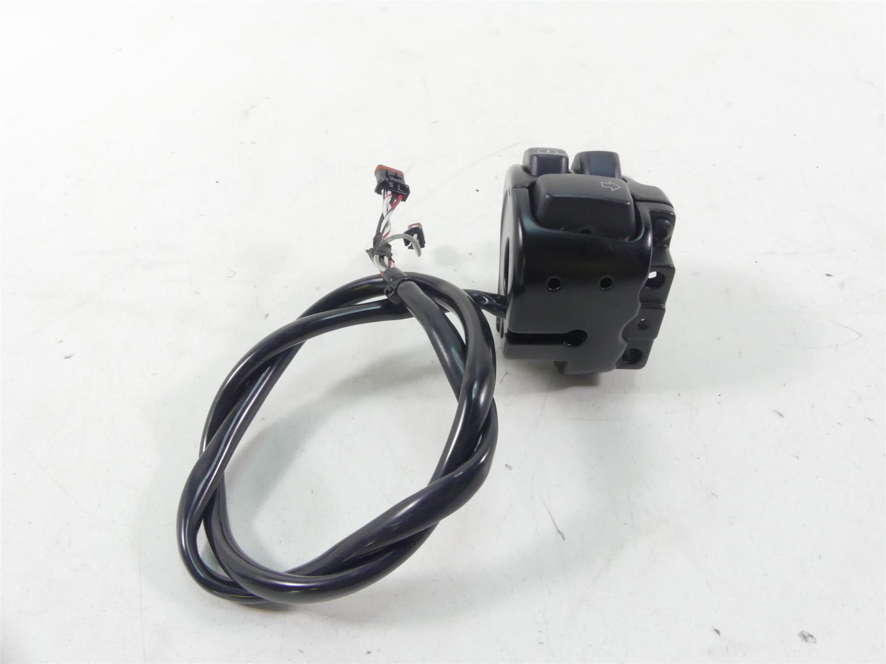 2019 Harley Softail FXBB Street Bob Right Hand Start Control Switch 71500462 {{ shop.shopifyCountryName }} - Mototech271
