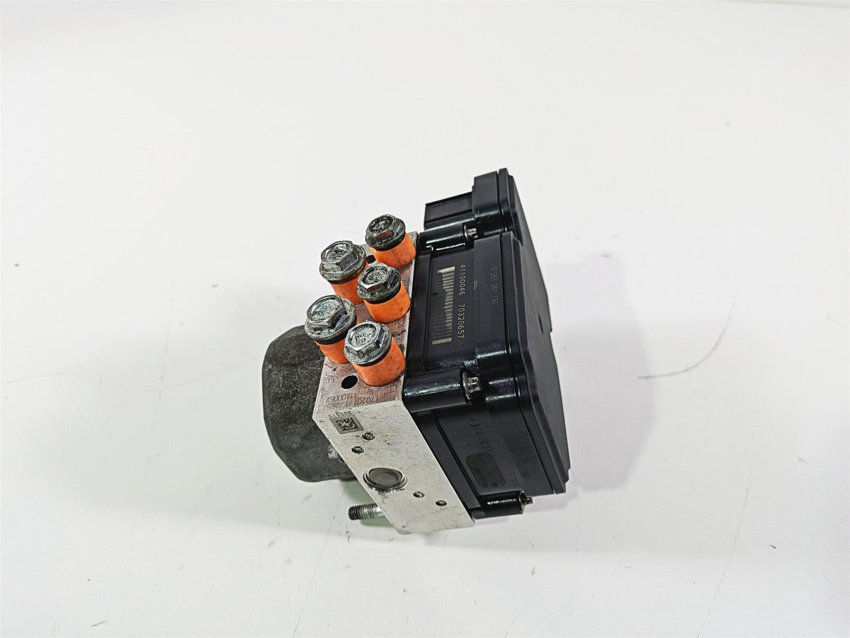 2017 Harley Touring FLHTKSE CVO E-Glide Rear Abs Brake Pump Unit Module 41100061 {{ shop.shopifyCountryName }} - Mototech271