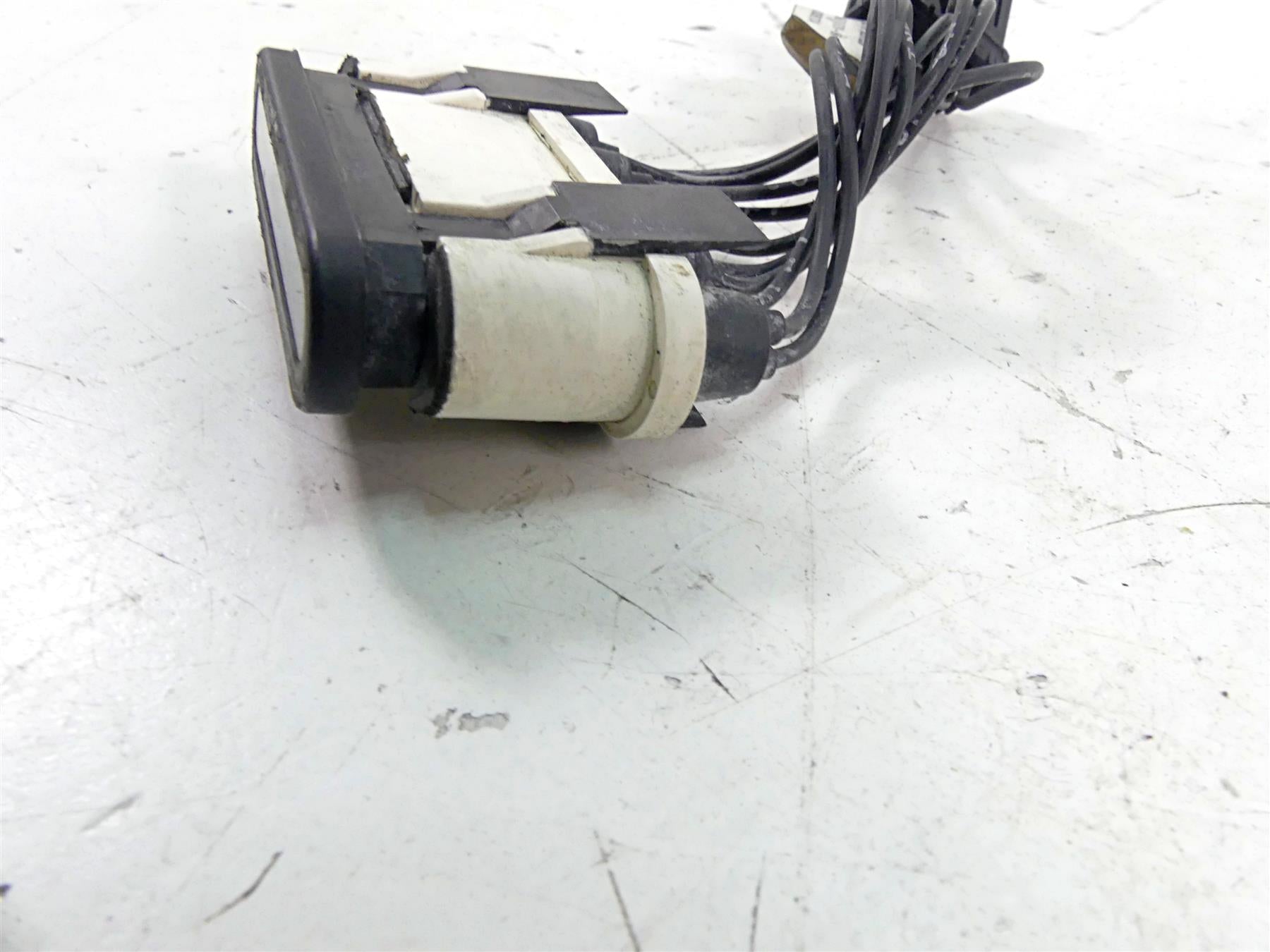2002 Harley Touring FLHTC Electra Glide Instrument Indicator Lights 68789-96 {{ shop.shopifyCountryName }} - Mototech271