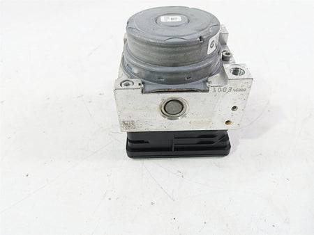 2015 BMW K1600 GT K48 Abs Brake Pump Unit Module 8554177 34518526235 {{ shop.shopifyCountryName }} - Mototech271