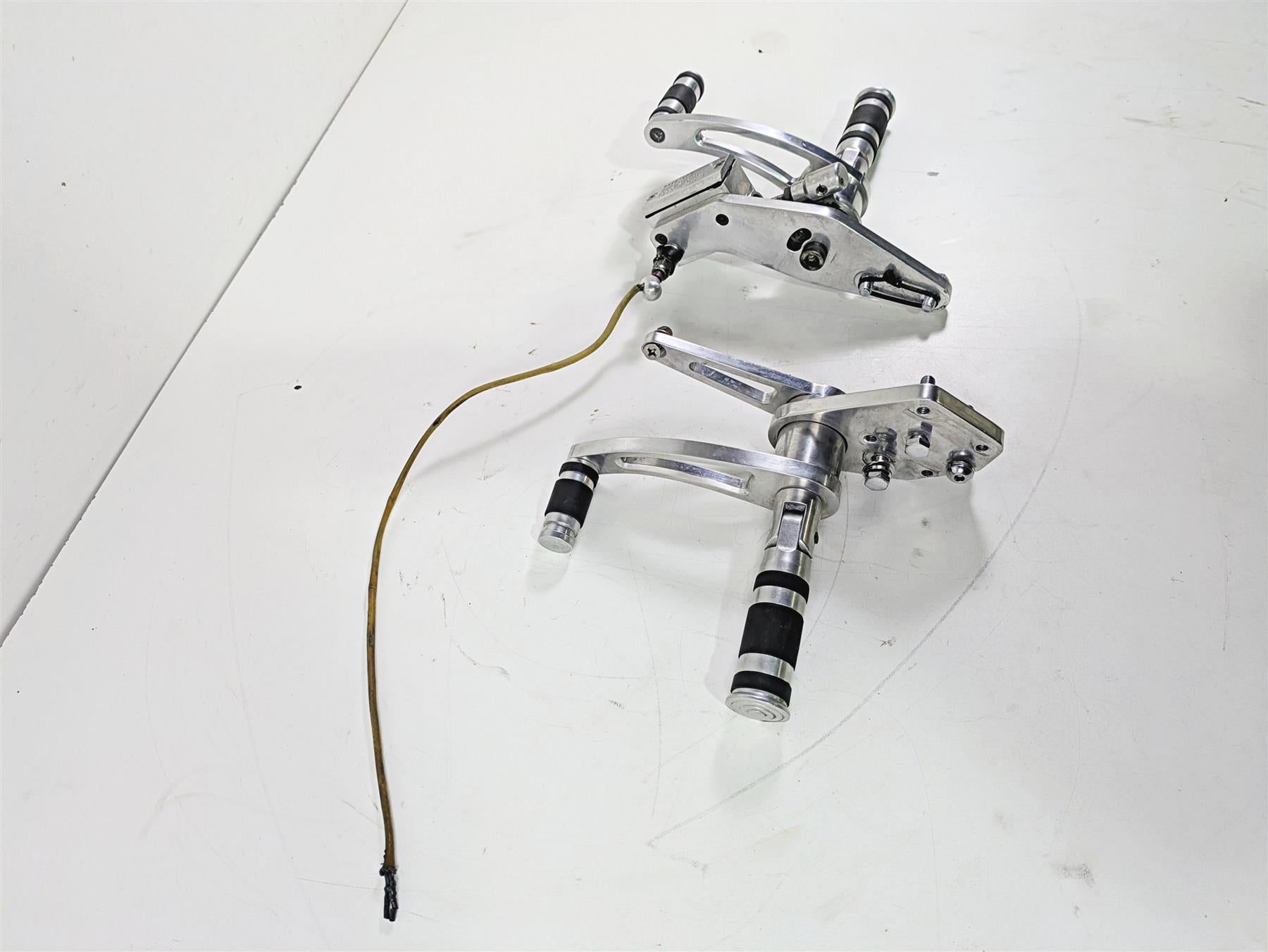 2002 Big Dog Pitbull Front Left Right Footpeg Master Cylinder Shifter Set {{ shop.shopifyCountryName }} - Mototech271