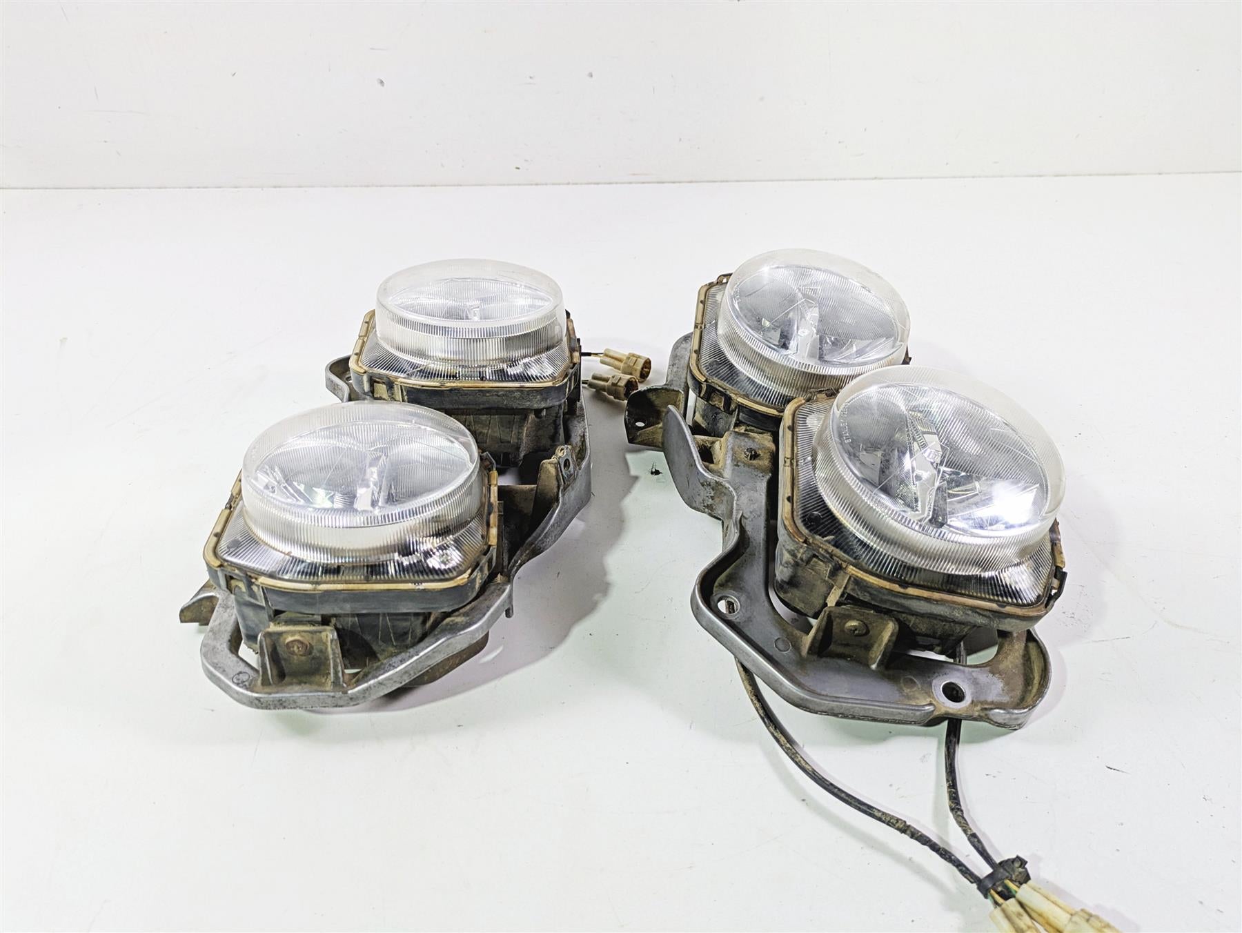 2020 Yamaha YXZ1000 R SS XTR Headlight Head Light Lamp Set READ 2UD-84300-00-00 {{ shop.shopifyCountryName }} - Mototech271