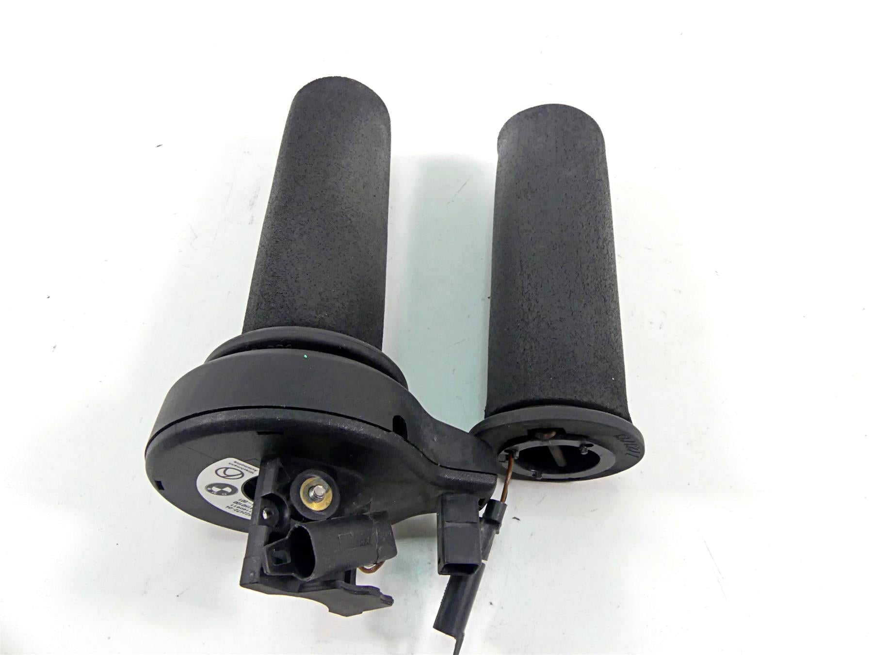 2014 BMW R1200GS K50 Heated Hand Grip E-Throttle Set 61318522472 61317727065