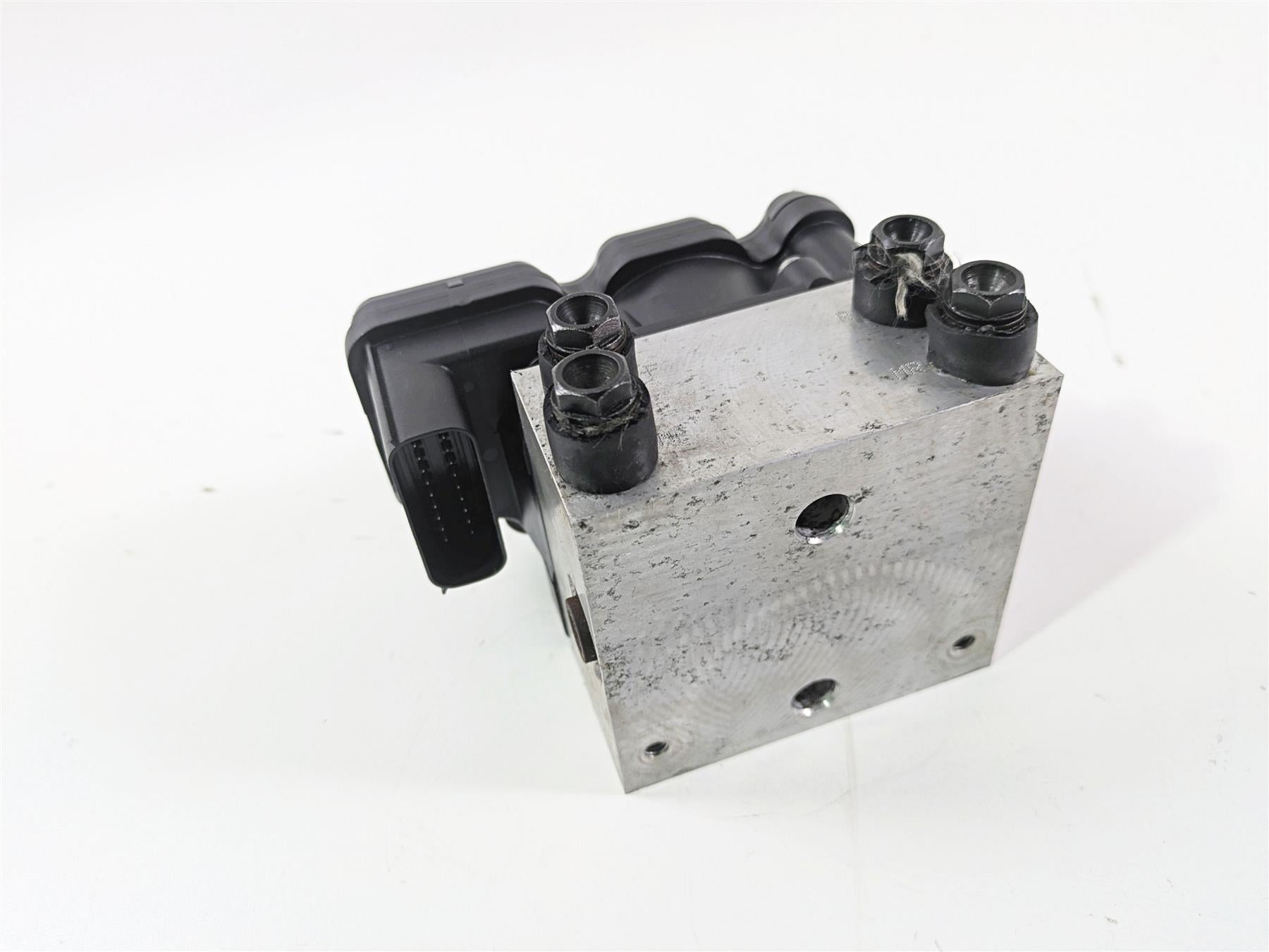 2010 Harley Touring FLHXSE CVO Street Glide Abs Brake Pump Module 40601-08A {{ shop.shopifyCountryName }} - Mototech271