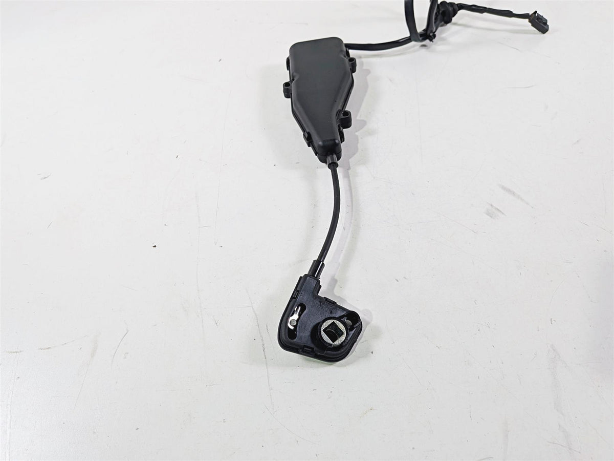 2015 Harley Touring FLTRUSE CVO Road Glide Left Saddlebag Lock Actuator 69201579-Mototech271