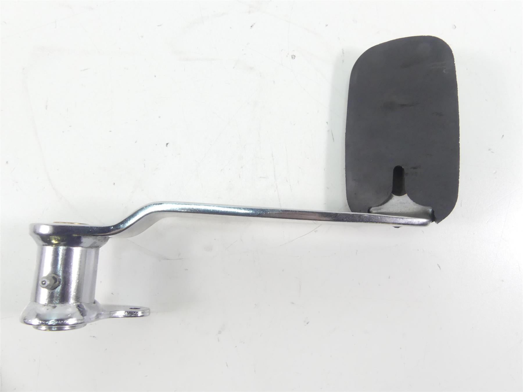 1999 Harley Touring FLHTCUI Electra Glide Rear Brake Lever Pedal 42407-87C {{ shop.shopifyCountryName }} - Mototech271
