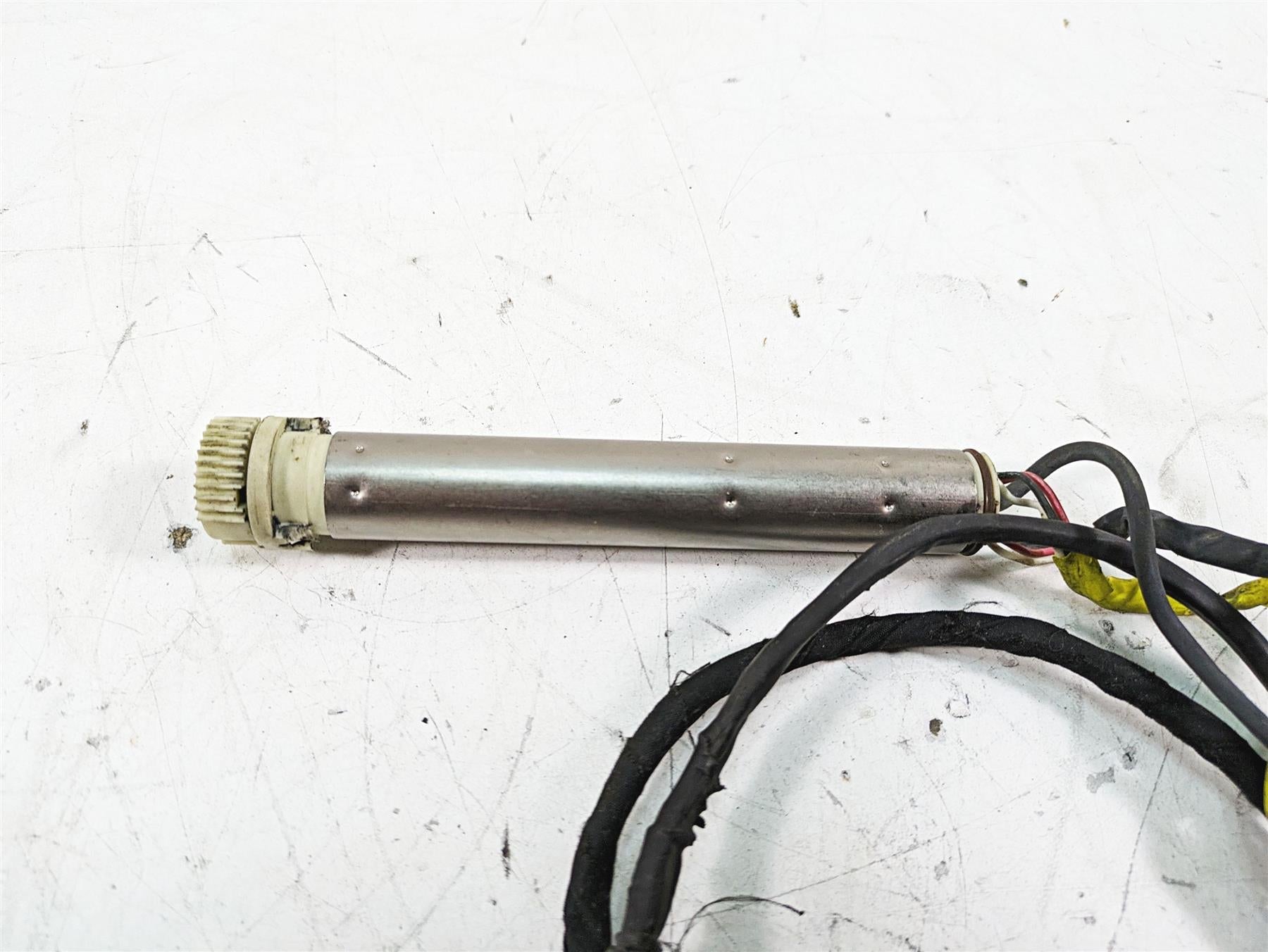 2013 Harley Touring FLHX Street Glide Fly Ride By Wire Sensor - Read 32305-08B {{ shop.shopifyCountryName }} - Mototech271