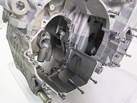 2016 Kawasaki ZX10R Ninja Lower Engine Crank Case & Bolts 14001-0656 14001-0724 {{ shop.shopifyCountryName }} - Mototech271