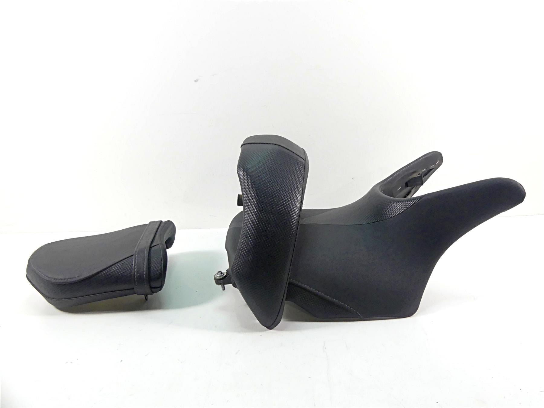 2012 Yamaha VMX17 VMAX 1700 Front Rear Mid Seat Set - Nice 2S3-24710-10-00 | Mototech271