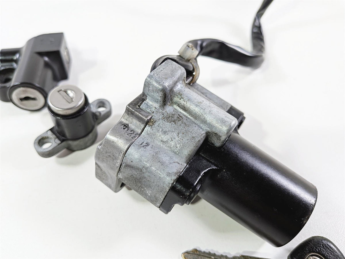 2012 Yamaha XV1900 Raider S Ignition Switch Key Lock Set 5C7-82510-10-00 {{ shop.shopifyCountryName }} - Mototech271