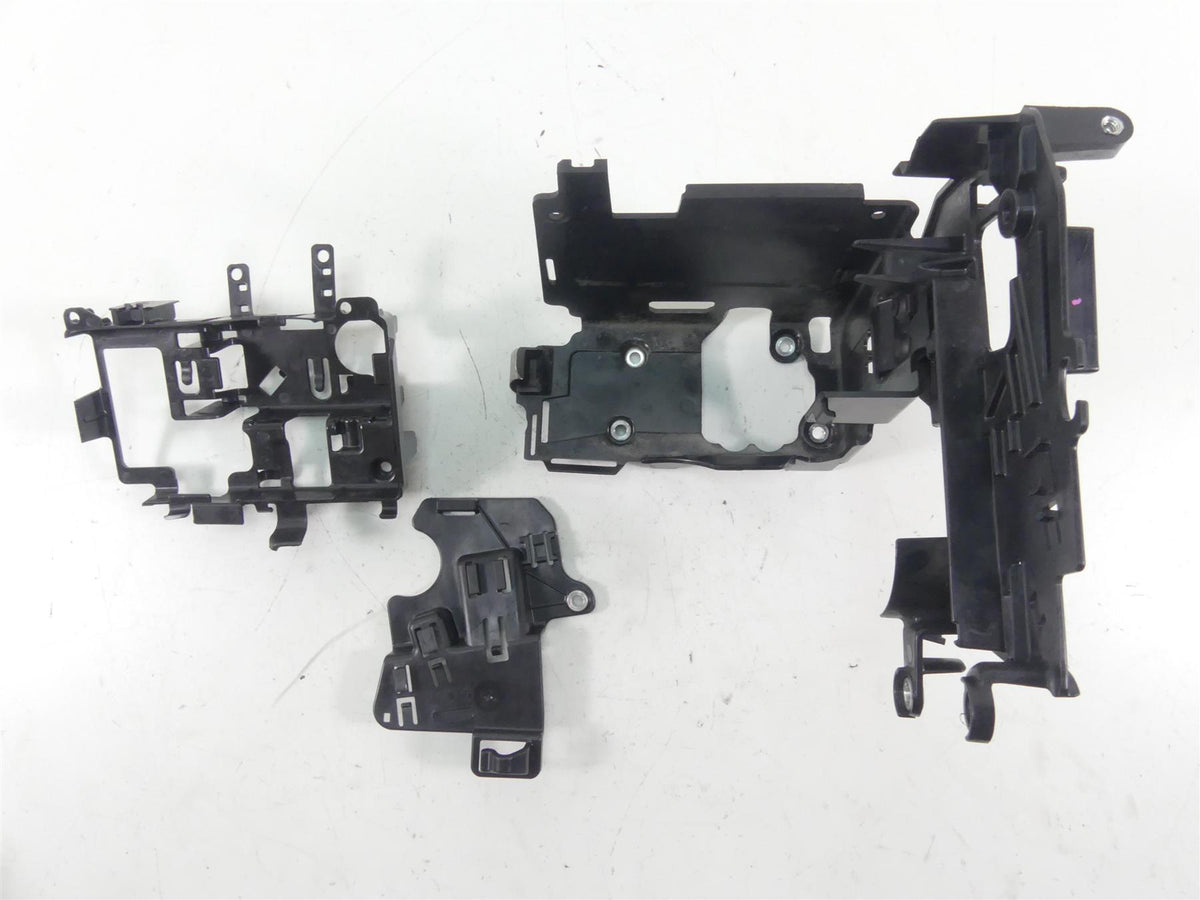 2021 Harley Softail FXBBS Street Bob Electrical Carrier Plastic Set 69201632 {{ shop.shopifyCountryName }} - Mototech271