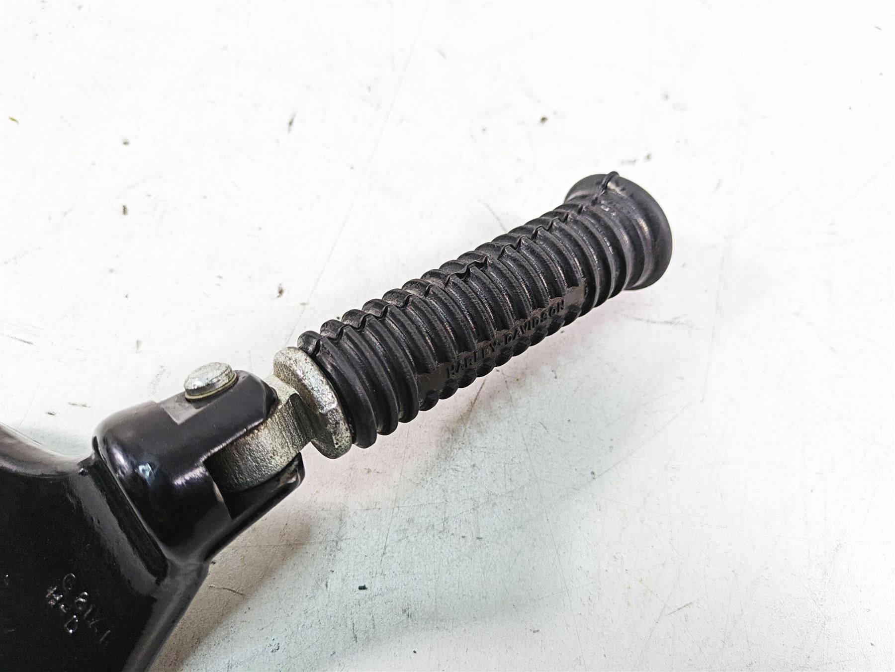2007 Harley Sportster XL1200 C Left Rear Passenger Footpeg & Mount 49315-04 {{ shop.shopifyCountryName }} - Mototech271