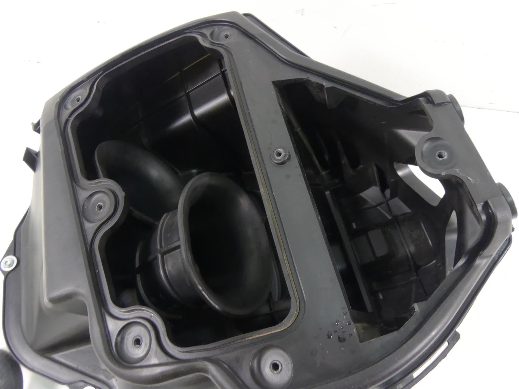 2019 Indian Motorcycle Co. FTR1200 Air Box Cleaner Breather Filter 1205933 {{ shop.shopifyCountryName }} - Mototech271