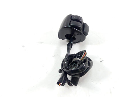 2015 Harley VRSCF Muscle V-Rod Right Hand Control Switch - Read 71684-06A {{ shop.shopifyCountryName }} - Mototech271