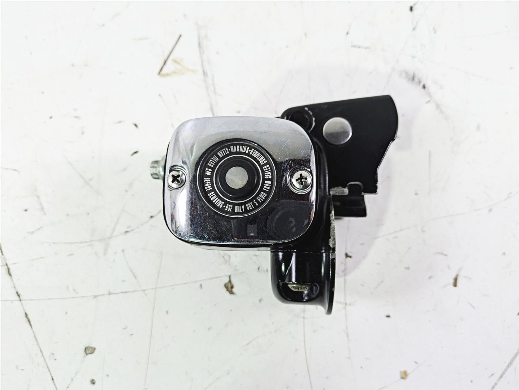 2003 Harley Touring FLHTCUI E-Glide 100th Front Brake Master Cylinder 45013-96E {{ shop.shopifyCountryName }} - Mototech271