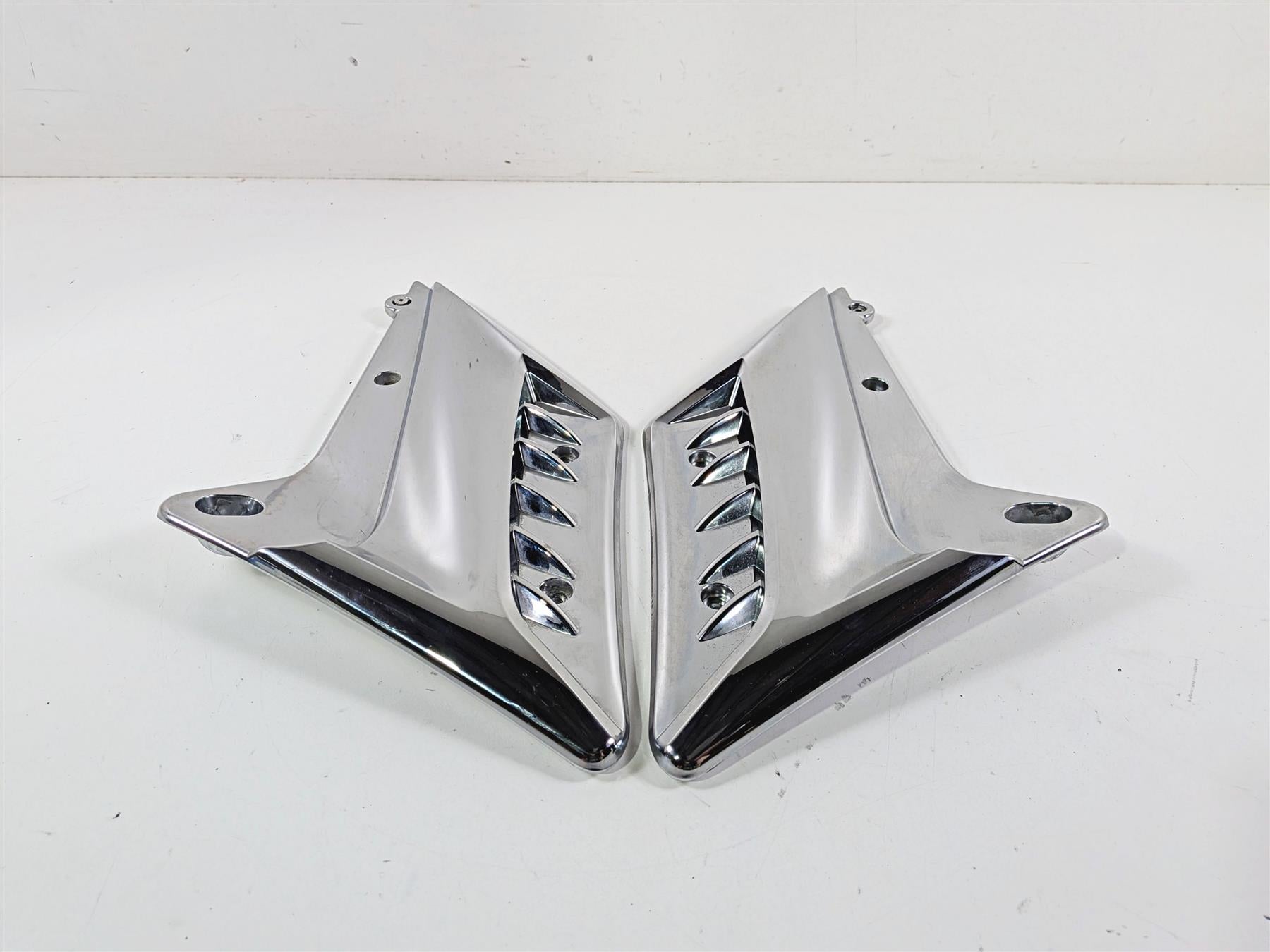 2009 Yamaha Waverunner FX1800 Cruiser Chrome Side Cover Set F1W-U377G-01 {{ shop.shopifyCountryName }} - Mototech271