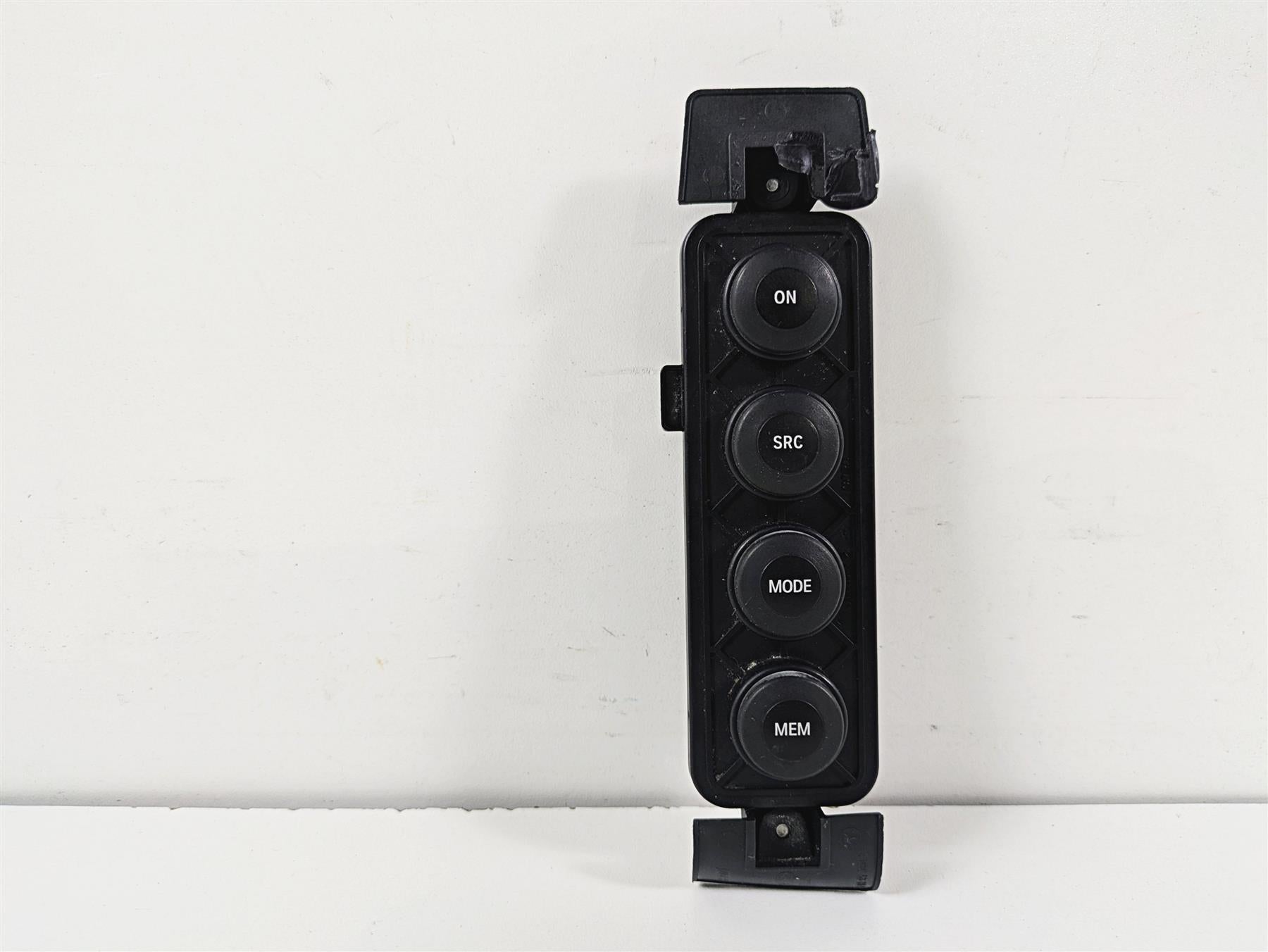 2016 BMW R1200RT K52 Radio Audio Side Control Button Knob Panel 65147727885 {{ shop.shopifyCountryName }} - Mototech271