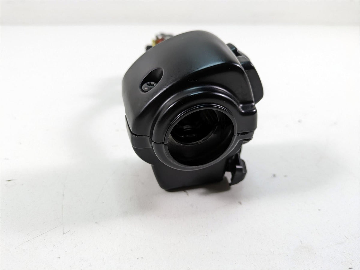 2006 Harley Touring FLHTCUI Electra Glide Left Hand Control Switch 71682-06A {{ shop.shopifyCountryName }} - Mototech271