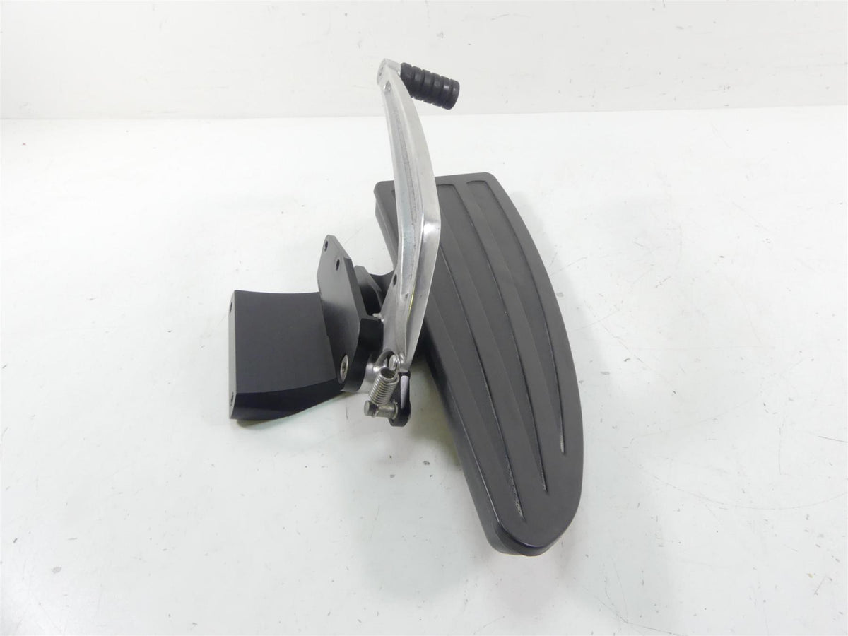 2011 Victory Vision Tour Right Front Floor Board Brake Pedal Set 1015291-463 {{ shop.shopifyCountryName }} - Mototech271