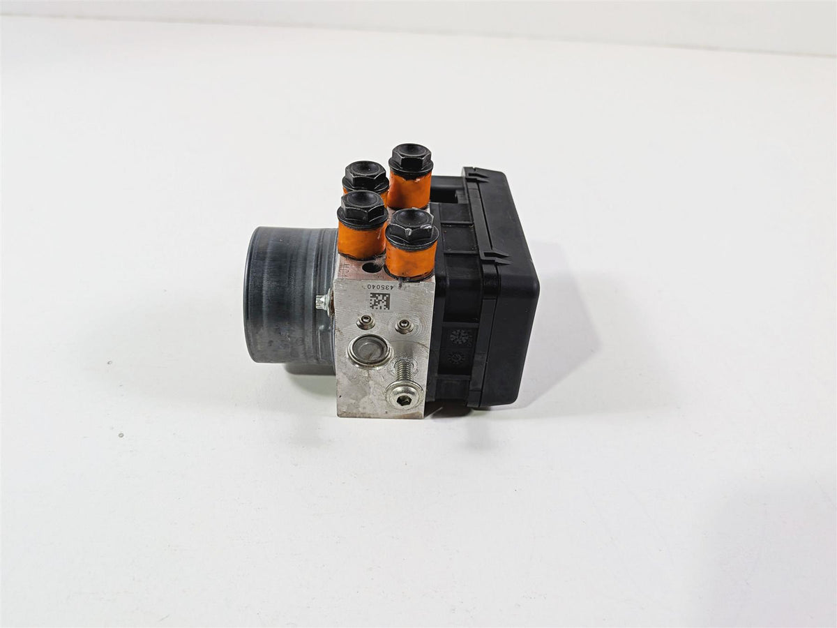 2019 Ducati 959 Panigale Abs Brake Pump Pressure Unit Module 54240421C {{ shop.shopifyCountryName }} - Mototech271