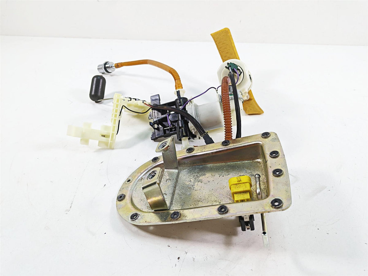 2009 Harley Dyna FXDFSE CVO Fat Bob Fuel Gas Petrol Pump - Tested 75218-04D {{ shop.shopifyCountryName }} - Mototech271