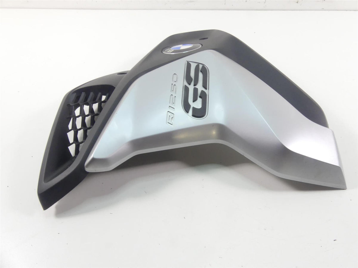 2019 BMW R1250GS K50 Left Side Intake Fairing & Emblem 46638556655 46638392881 {{ shop.shopifyCountryName }} - Mototech271
