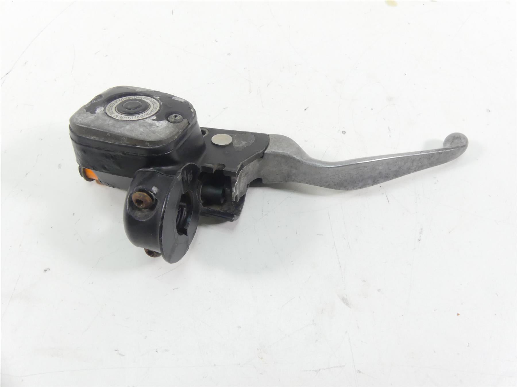 2011 Harley FXDWG Dyna Wide Glide Front Brake Master Cylinder 9/16