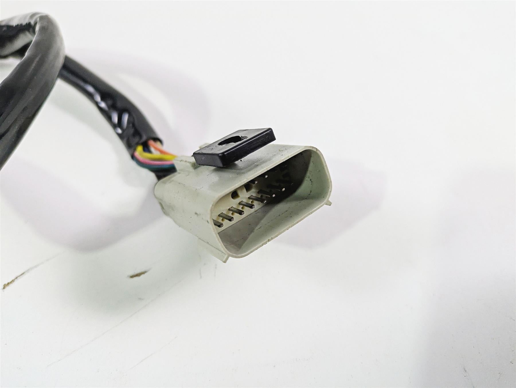 2009 Harley Touring FLHX Street Glide Left Hand Blinker Control Switch 71682-06A {{ shop.shopifyCountryName }} - Mototech271