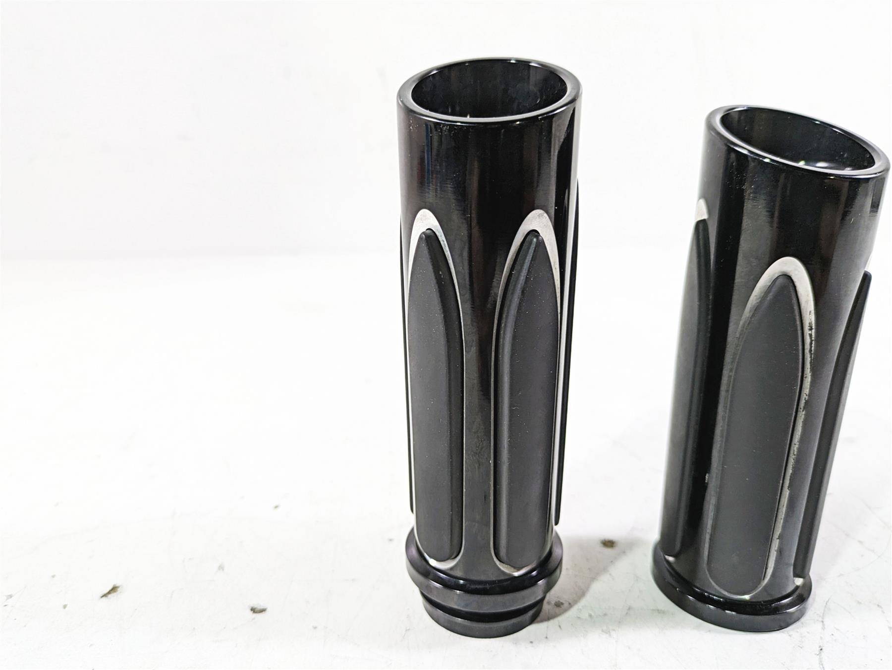 2015 Harley Touring FLHXS Street Glide Arlen Ness Black Deep Cut Grips 07-053 {{ shop.shopifyCountryName }} - Mototech271