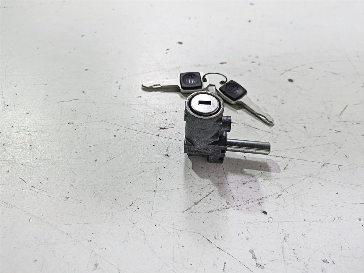2021 Harley Softail FLSL Slim Steering Key Lock Set 45600049 {{ shop.shopifyCountryName }} - Mototech271