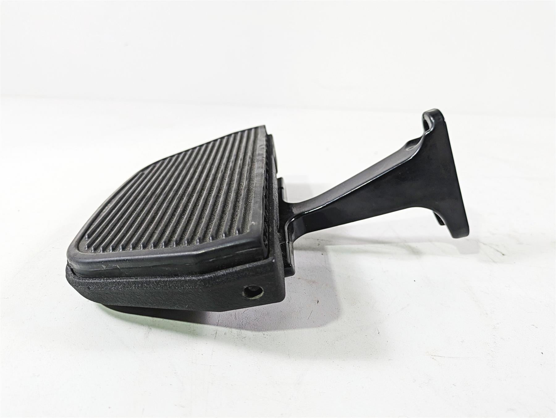 2020 Harley Touring FLHT Electra Glide Rear Left Passenger Floorboard 52719-10 {{ shop.shopifyCountryName }} - Mototech271