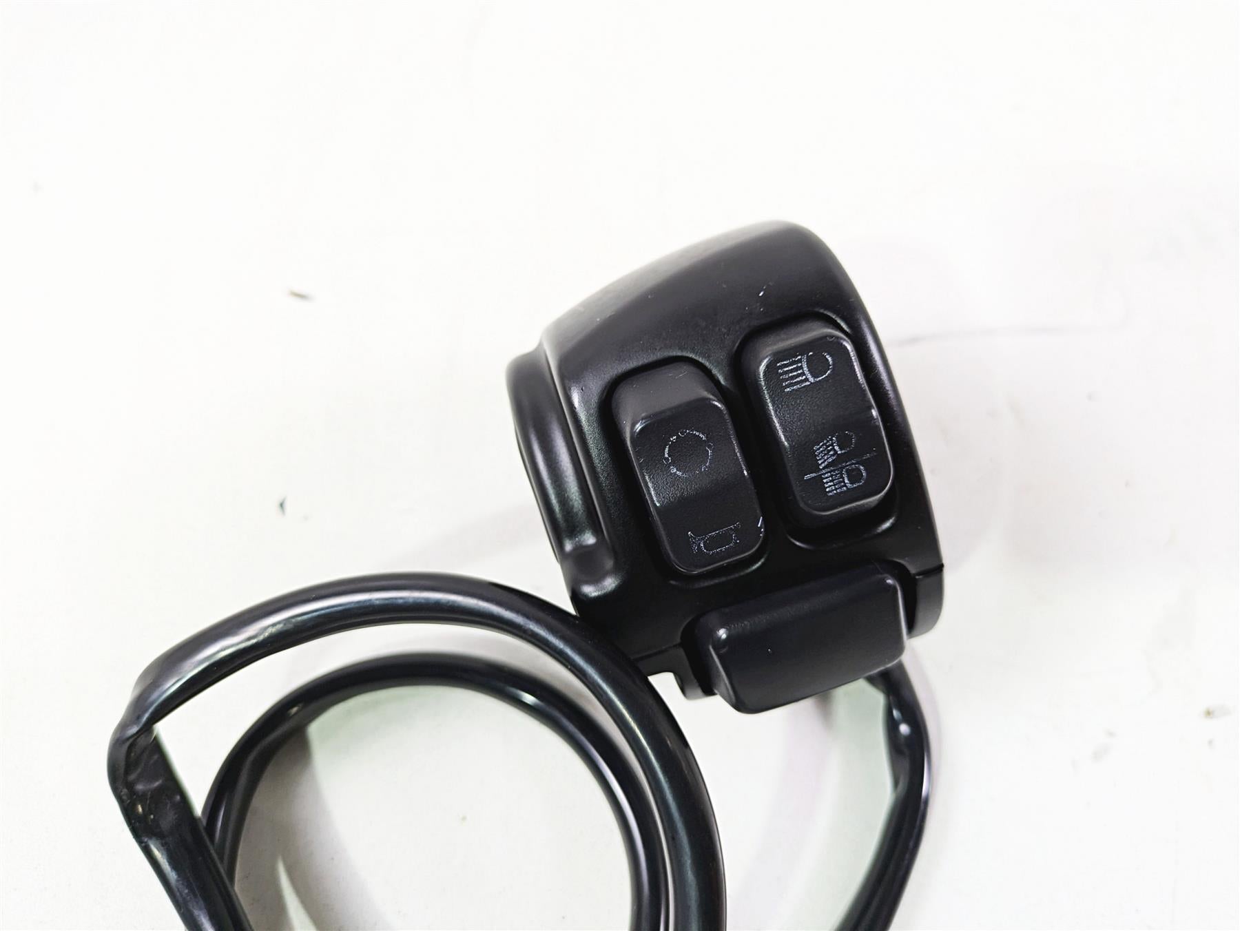 2020 Harley Softail FXST Standard Left Hand Turn Signal Control Switch 71500292 {{ shop.shopifyCountryName }} - Mototech271