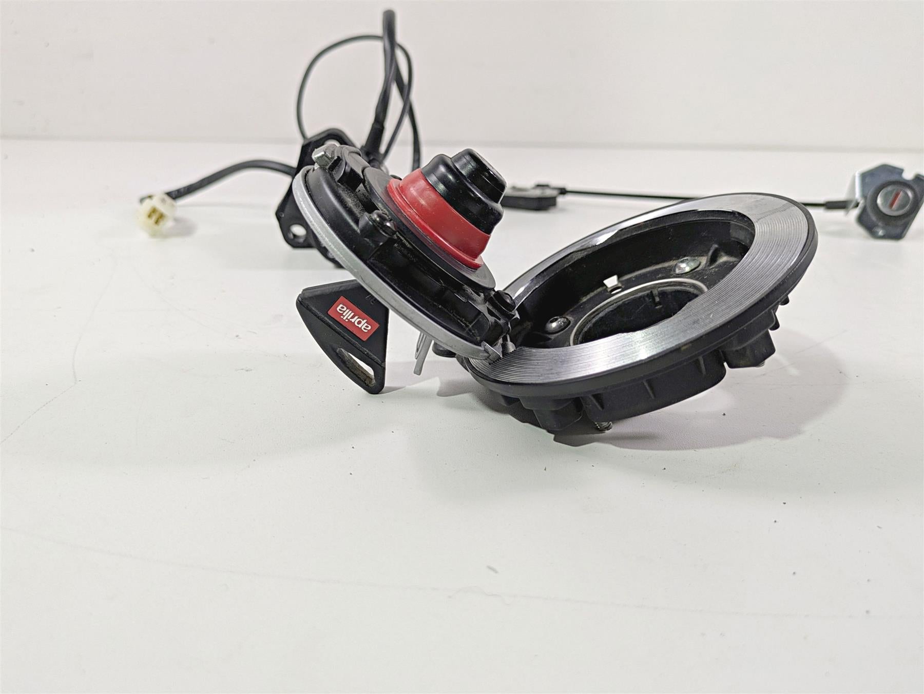 2017 Aprilia RSV 1100 Tuono V4 Factory Gauges Ignition Switch Cdi Key 2B003549 {{ shop.shopifyCountryName }} - Mototech271