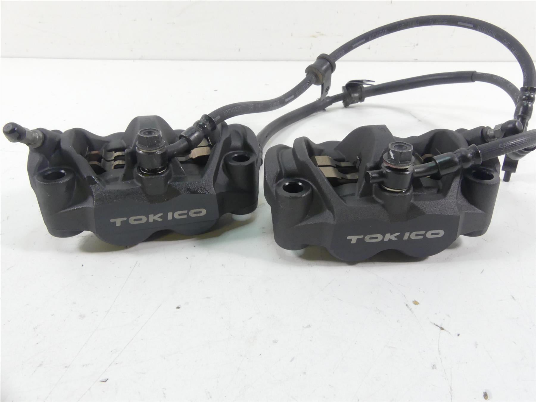 2021 Honda CBR600RR Tokico Front Brake Caliper Set 45150-MJC-M61 45250-MJC-M61 | Mototech271