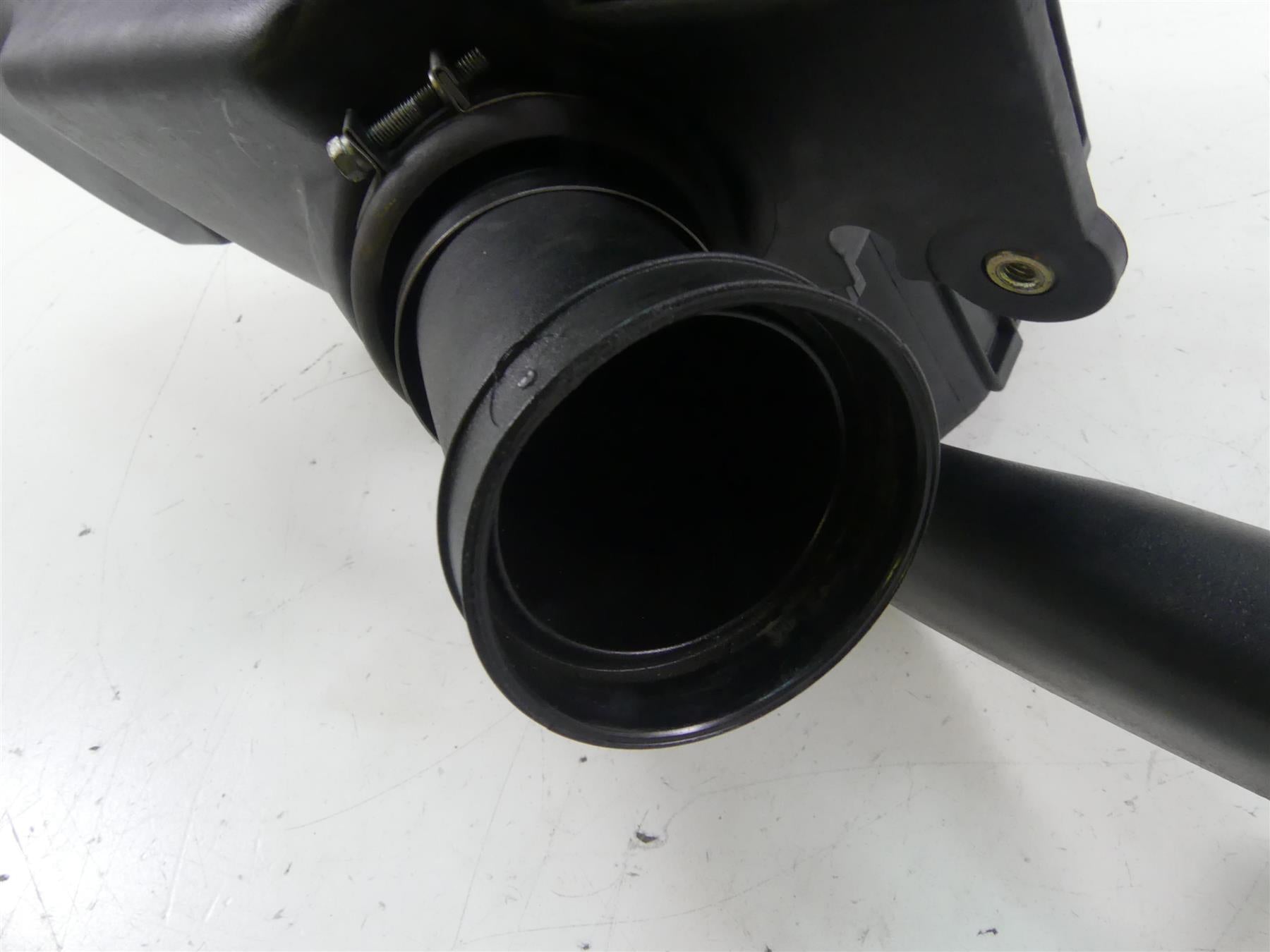 2003 BMW R1150 GS R21 Air Box Filter Breather + Tubes & Air Ram 13711341527 {{ shop.shopifyCountryName }} - Mototech271