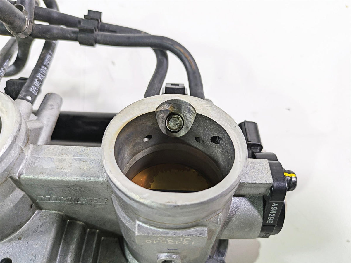 2020 Triumph Daytona 765 Moto2 Throttle Body Fuel Injection T1243540 {{ shop.shopifyCountryName }} - Mototech271