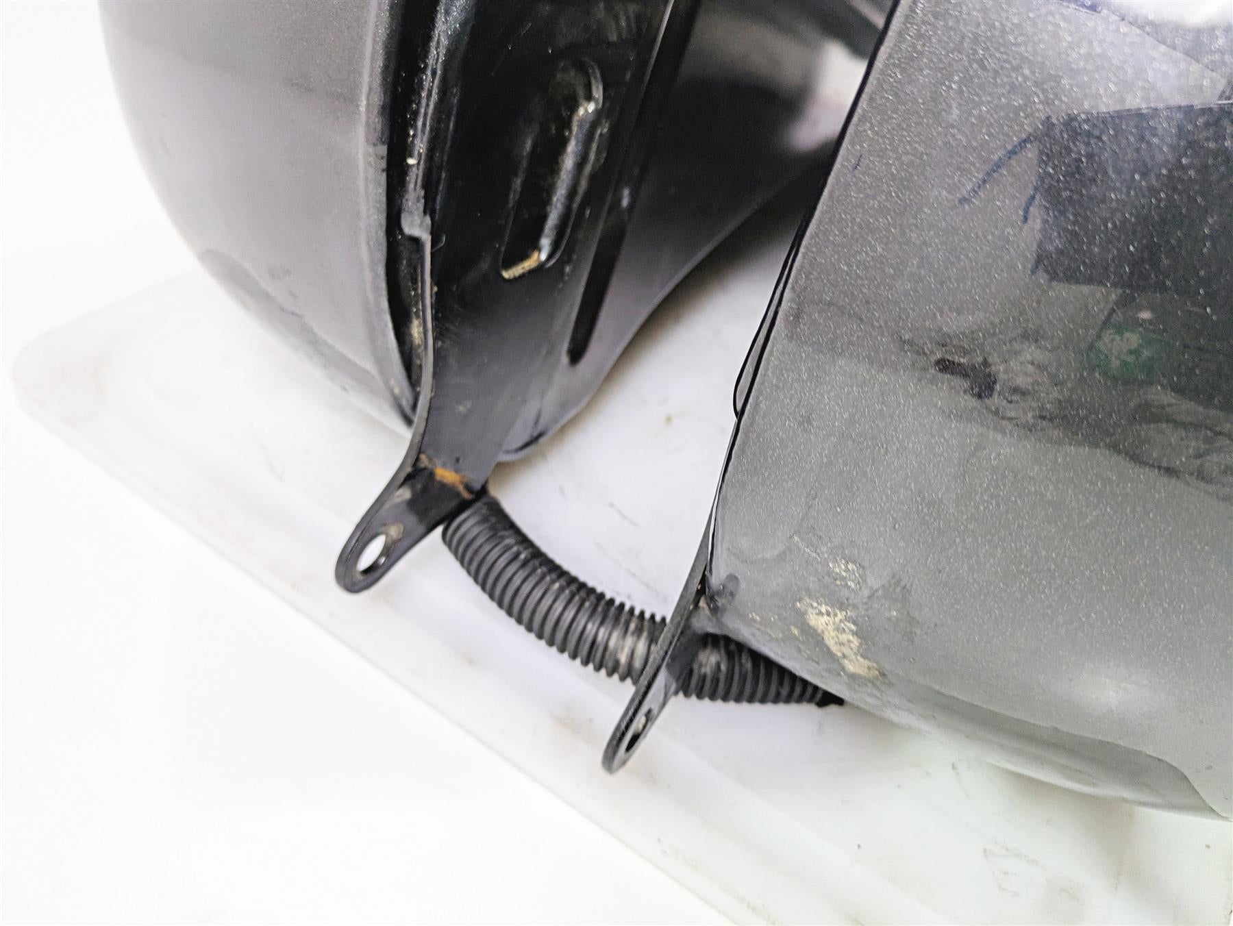 2017 Harley Softail Heritage Classic FLSTC Fuel Gas Petrol Tank 61625-11 {{ shop.shopifyCountryName }} - Mototech271