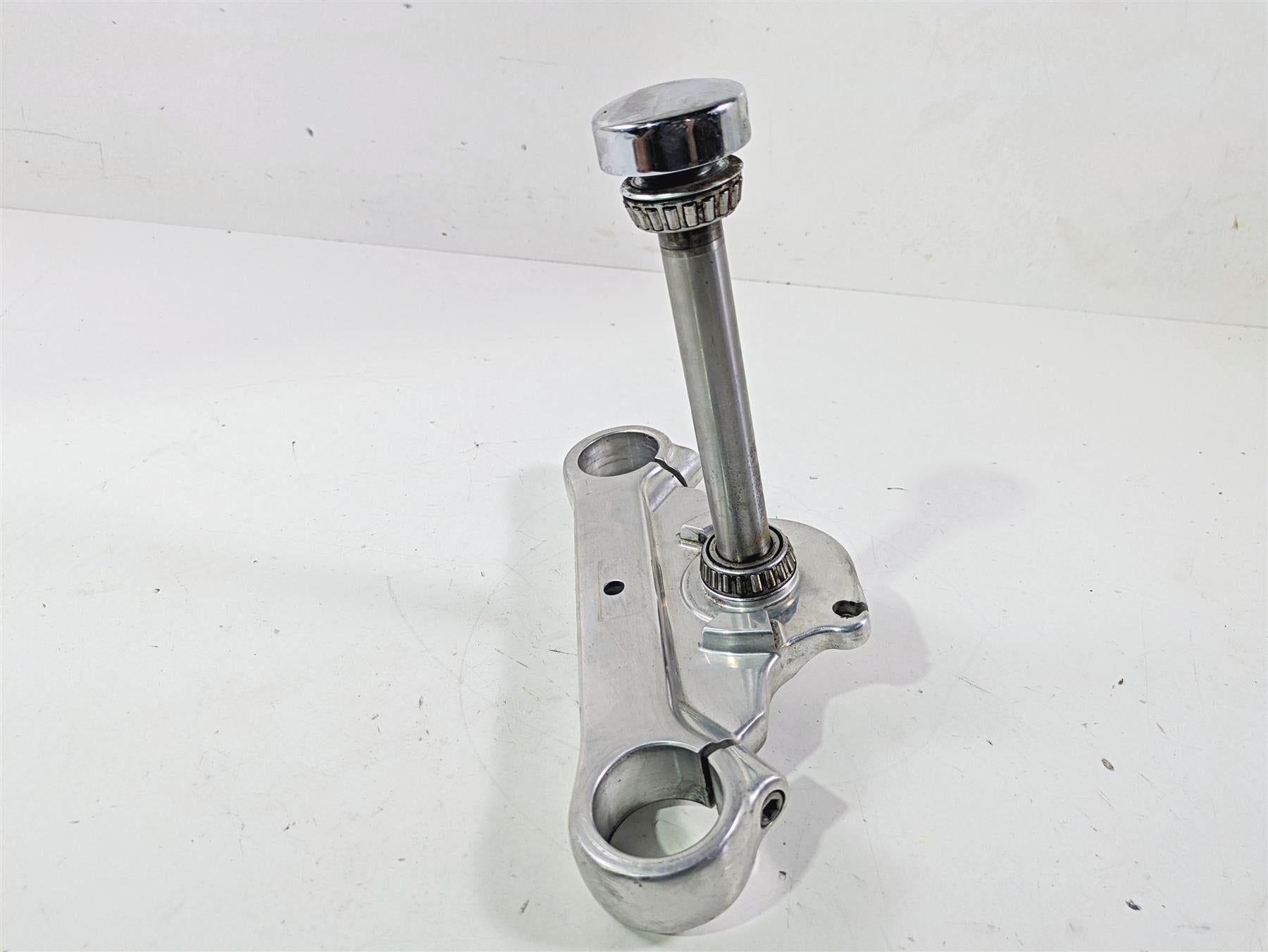 2016 Harley FXDWG Dyna Wide Glide Lower Triple Tree Steering Clamp 49mm 46386-08 {{ shop.shopifyCountryName }} - Mototech271