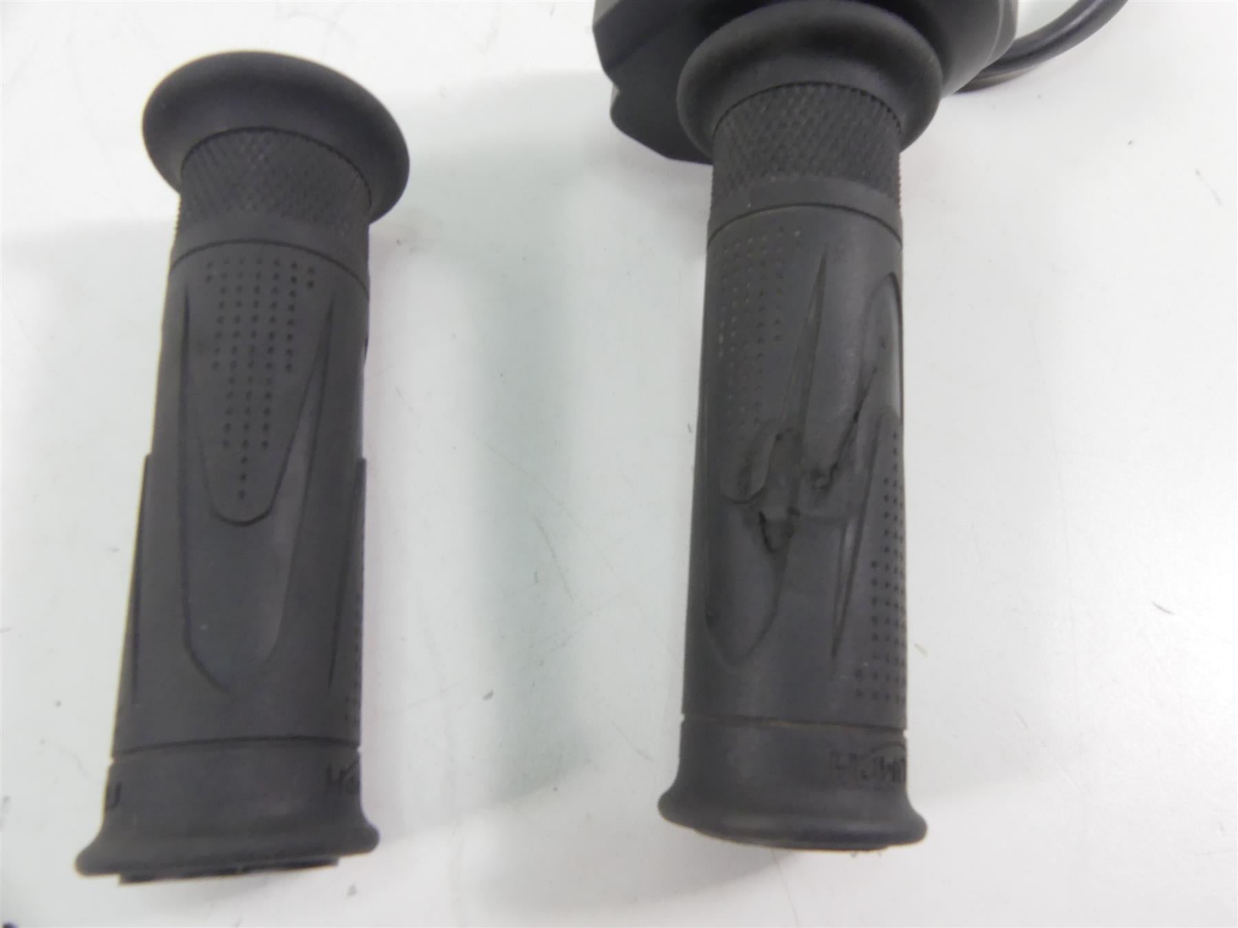 2020 Triumph Speed Triple RS 1050 Ride Fly By Wire Throttle Hand Grip T2042226 {{ shop.shopifyCountryName }} - Mototech271